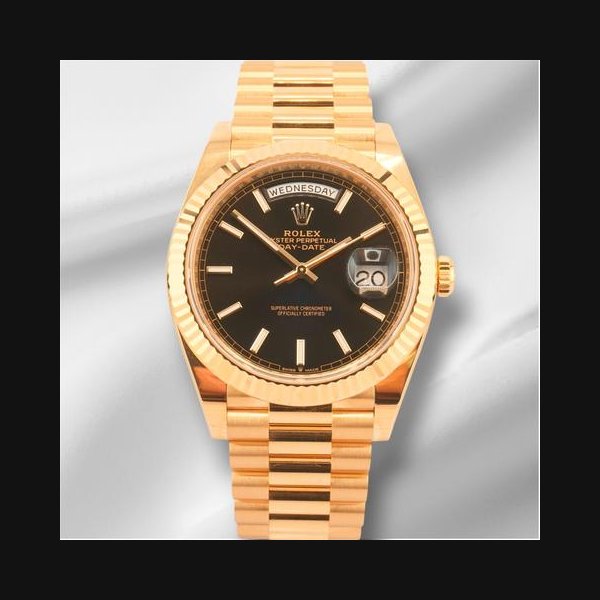 Rolex Day-Date40mm Black Index Dial Fluted Yellow Gold Men's Watch 228238 FULL SET COMPLETE