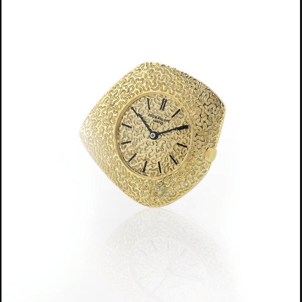 PATEK PHILIPPE. A FINE AND RARE 18K GOLD ASYMMETRICAL KEYLESS LEVER WATCH SIGNED PATEK PHILIPPE, GENEVE, MOVEMENT NO. 789795, CASE NO. 311983, REF. 788/2, MANUFACTURED IN 1962