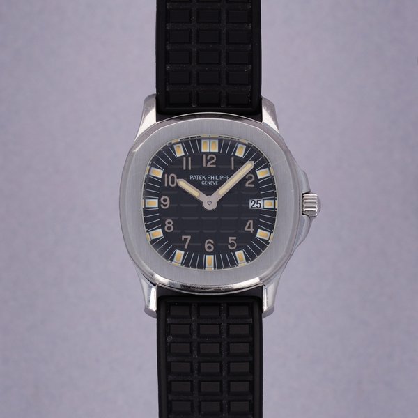 Patek Philippe Patek Philippe Ladies Aquanaut 4960A Quartz