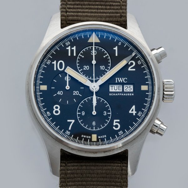 IWC	Pilot's Chronograph Online Edition IW377724