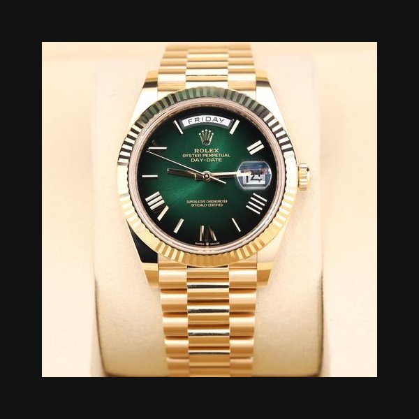 Rolex Day-Date40 Green Ombre 228238 Yellow Gold President Green Dial Like New Full Set 2025