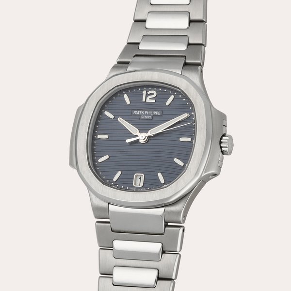 Patek Philippe Nautilus, Reference 7118/1A-001 | A stainless steel wristwatch with date and bracelet | Circa 2017 · 7118/1A-001