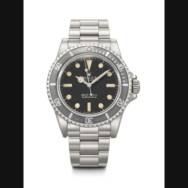 ROLEX. A COVETED AND HIGHLY ATTRACTIVE STAINLESS STEEL AUTOMATIC WRISTWATCH WITH SWEEP CENTRE SECONDS AND BRACELET SUBMARINER MODEL, REF. 5513, CASE NO. 5'633'592, CIRCA 1979