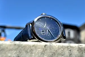 Zeitwinkel 273° Saphir Bleu